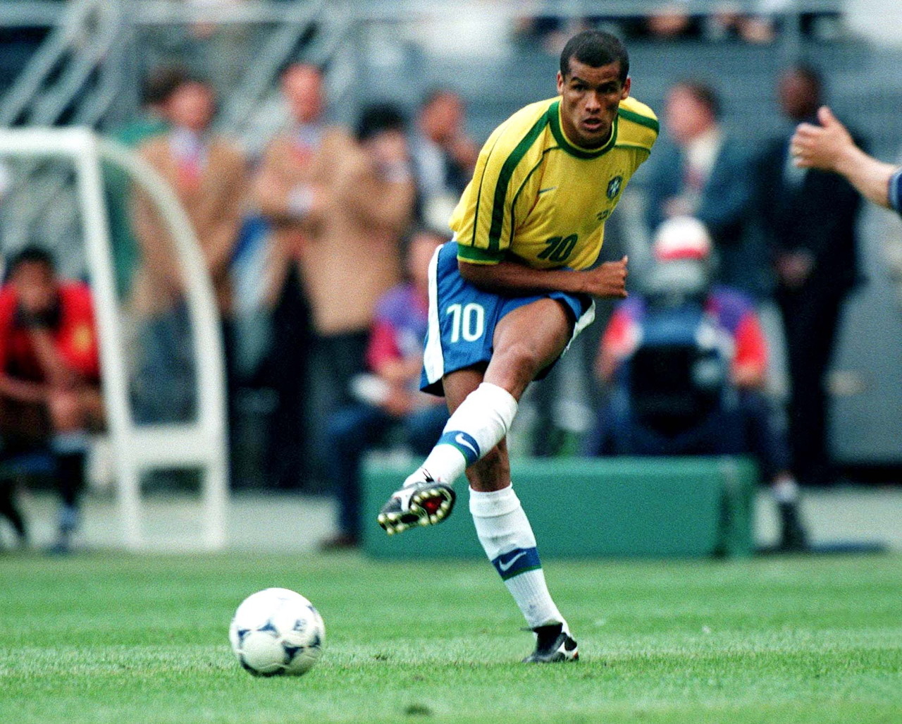 若它具备首 若它具备首